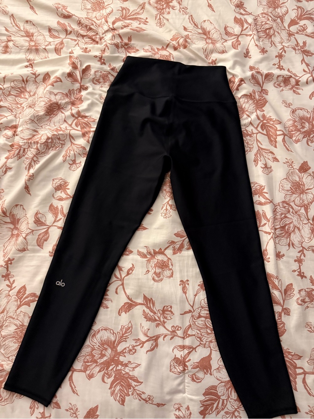 ALO Yoga Black Leggings ✨